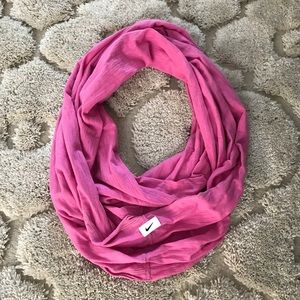 Nike Infinity Scarf🌸
